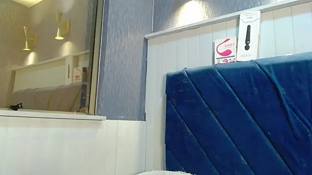 emilyqueen3x (F teen) - control of the sex machine for 2 minutes