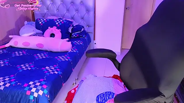 _anastasia (F young) - 2 min of control domi