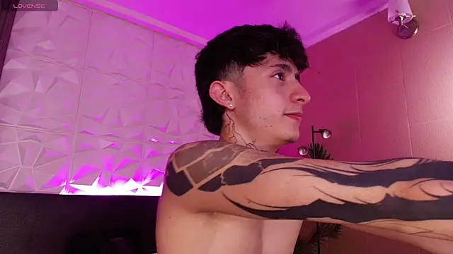 troy_rouge (M twink) - Make me cum