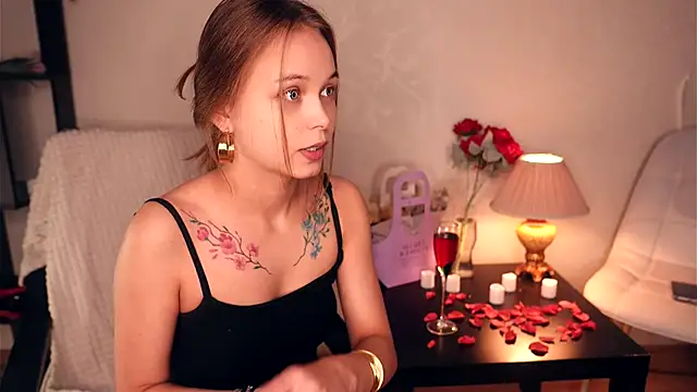 odellagillingham (F young) - look at my dress from all sides