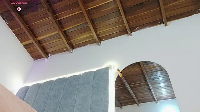 _manumontoya (F young) - Show boobs