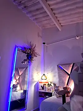 mariapau_83 (F milf) - Suck tits