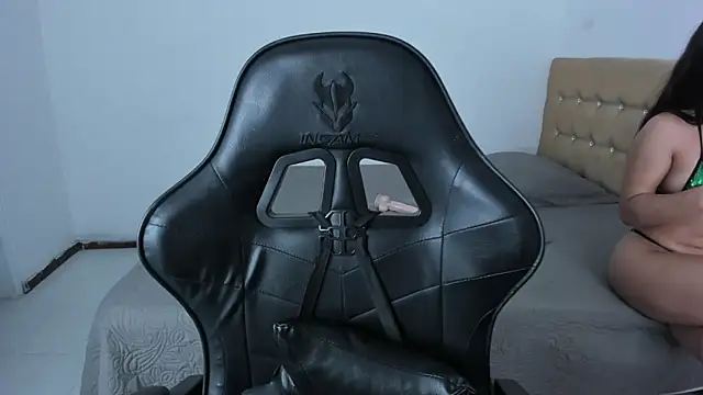 EmmaGrace1999 webcam