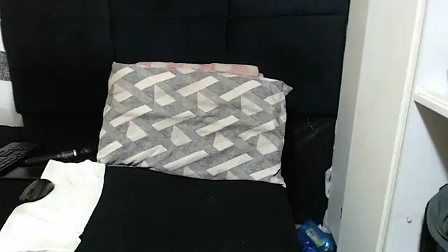 SweetHotBabby18 webcam