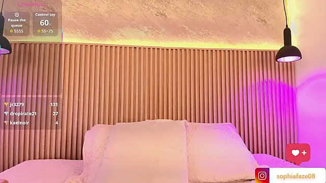 big_tits_in_your_face webcam