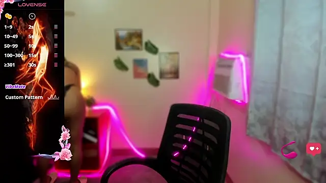 Irresistible_Athena webcam