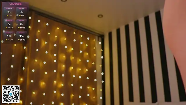 LorinaMaffitt webcam