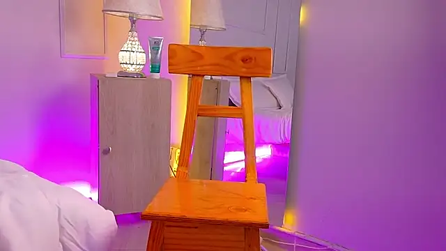 miaoconner (F teen) - play domi me 2 mins🥵💦