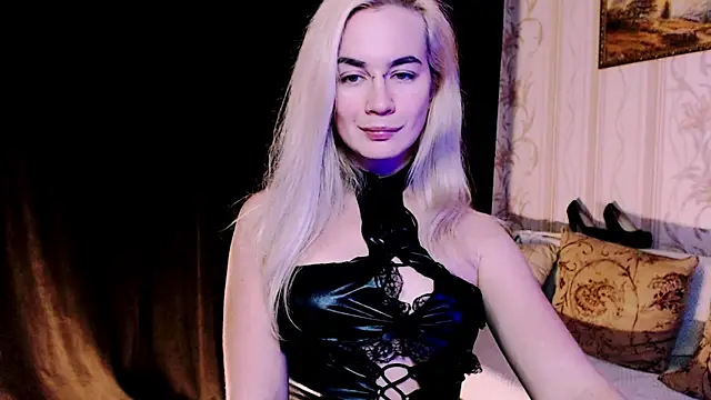 xxxcharismaaa (T young) - Show ass