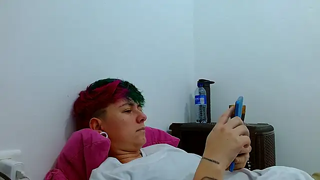 tomboyblue - Tomboyblue's free webcam