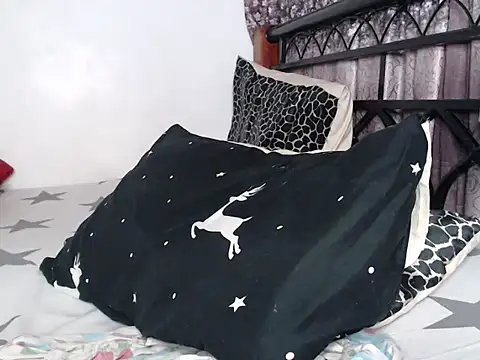 Whimsicalwillow webcam