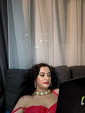 QueensInspireKings webcam