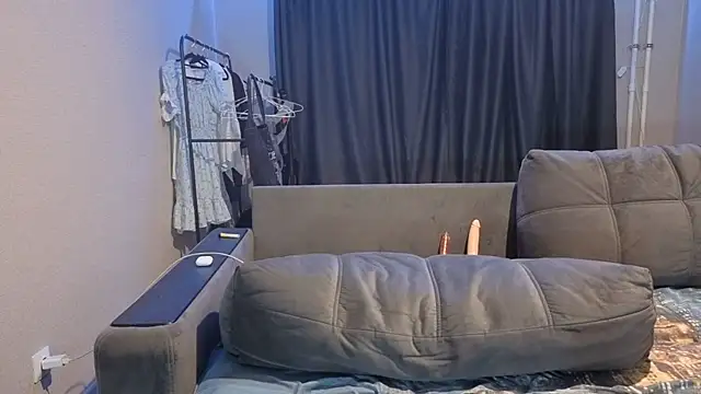 fafa_fluff (F teen) - spank my ass 5 times!!)