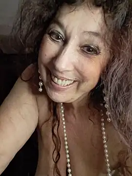 GypsyEsmeralda webcam