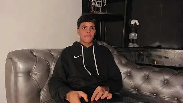 Isaac_Collins_ webcam