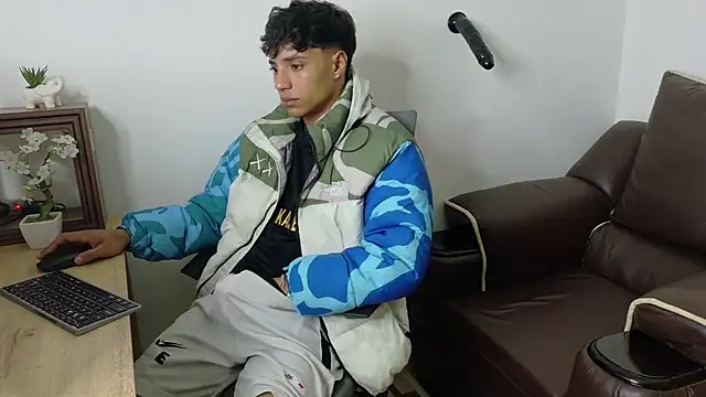 jonmaykolrose (M young) - show cum #gay