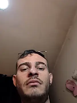 bigcockwhite777 webcam