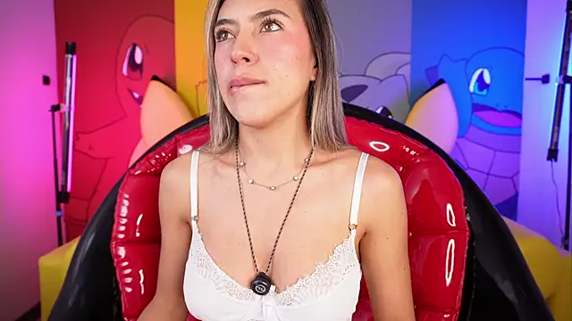 foxy_zoe (F young) - FeetJob Alot spit