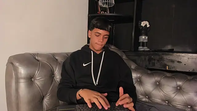 Isaac_Collins_ webcam