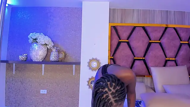 BritneyWalkers webcam