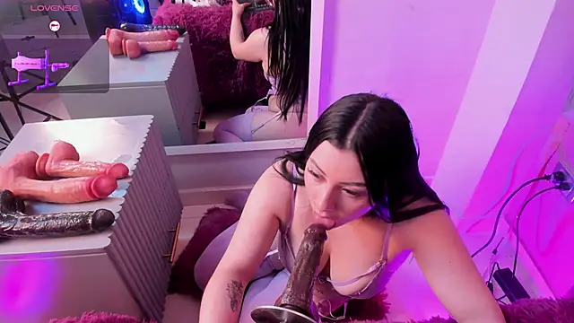 Mia_Valentine_