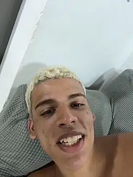 mrleolatino - MrLeoLatino's free webcam