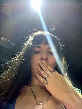 violetasubmissive (F young) - Take off pants