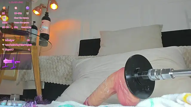 im_lorena (F milf) - show tits + oil