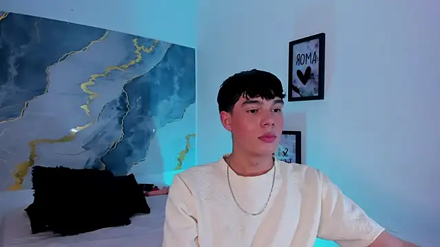 isaac_kurtt (M twink) - take off my clothes 🥵😈