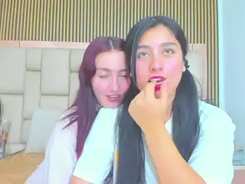 hannaandcherri (Ask my age) - get naked+fuck pussy x2