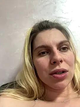 d0uble_trouble (Ask my age) - Ask my bf to fuck me