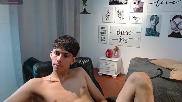 AmethystShadow17 webcam