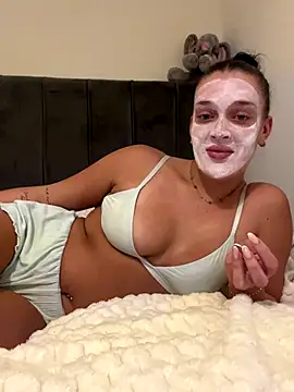 Kerysmae Live Webcam on Stripchat