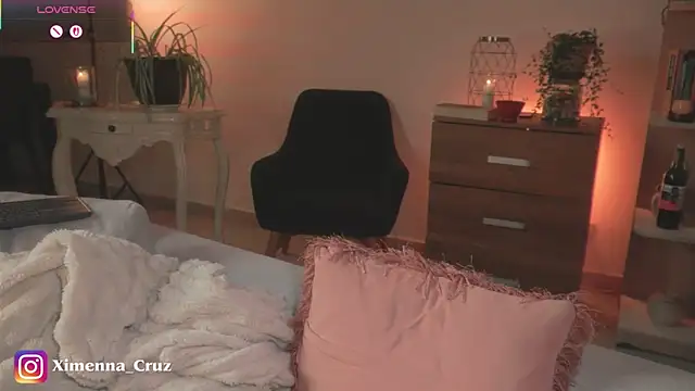 Ximenna_Cruz webcam