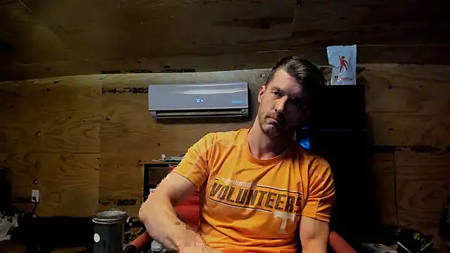 kenny_kyle (Ask my age) - naked 5 mins