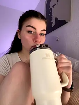 ellynora (F young) - Spread ass