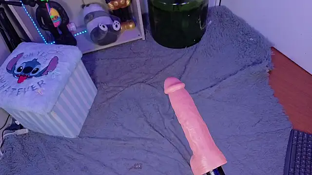 emilymiller_ (F young) - RIDE REALISTIC DILDO  UWU x5mn