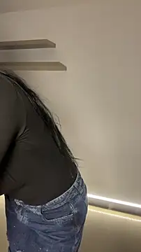 ana_u (F young) - ride dildo orgams