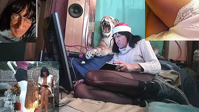 sissidomination (Ask my age) - i show my cute titties