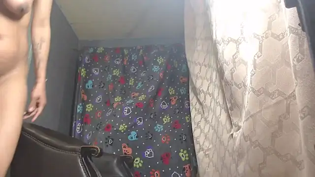 gattycahot (F milf) - 2 dildos  pussy