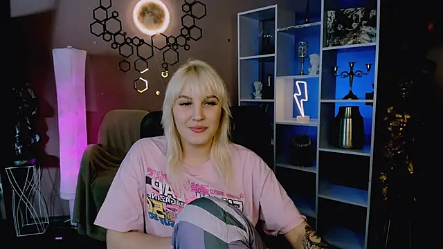 marta_smith (F teen) - flash boobs