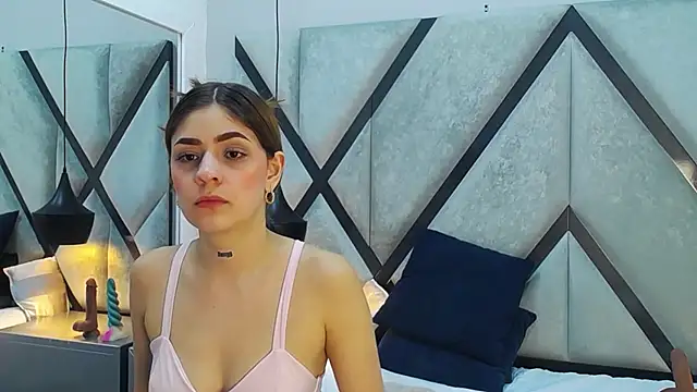 ariawillss (F young) - WET PUSSY CLOSE UP + FINGERING 💦🤘