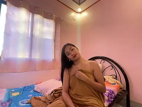 philina_thi (T young) - Sit on dildo