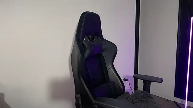 -KroshkaEnot- webcam