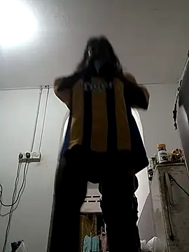 mamakarma1403 webcam