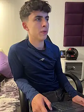 adrianrinaldi (M twink) - full masturbation  + show precum