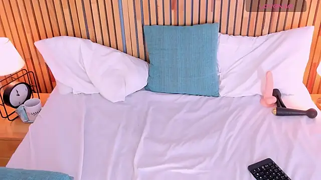 BigBeautifulMia webcam