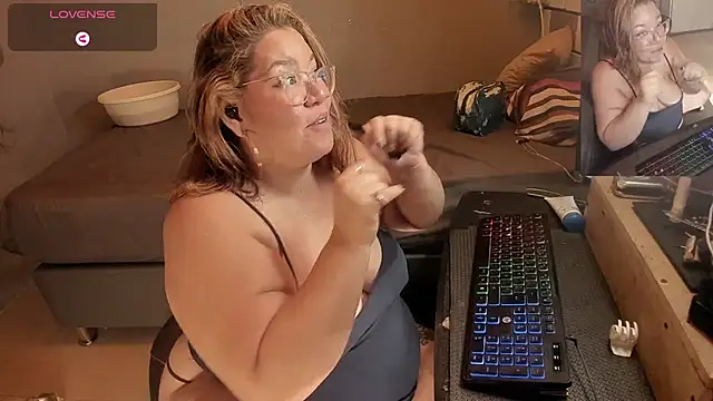 johana_bbw (F milf) - 1 dedo en mi culo