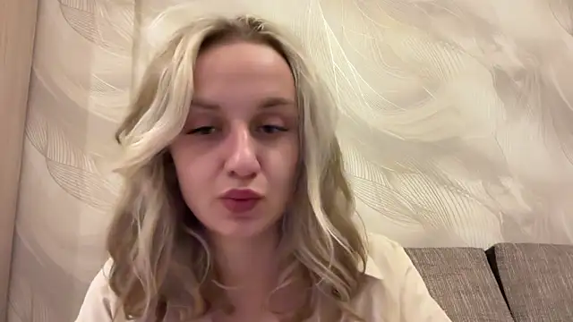 AdeleEverhart webcam