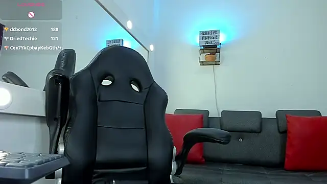 roxanne_jones1 webcam